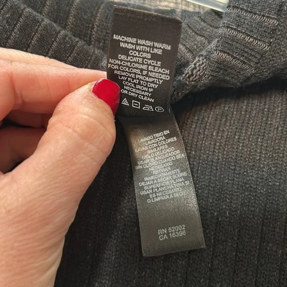 NWOT Claiborne Men’s Ribbed Black Crew Neck Sweater Size Large - Picture 8 of 8